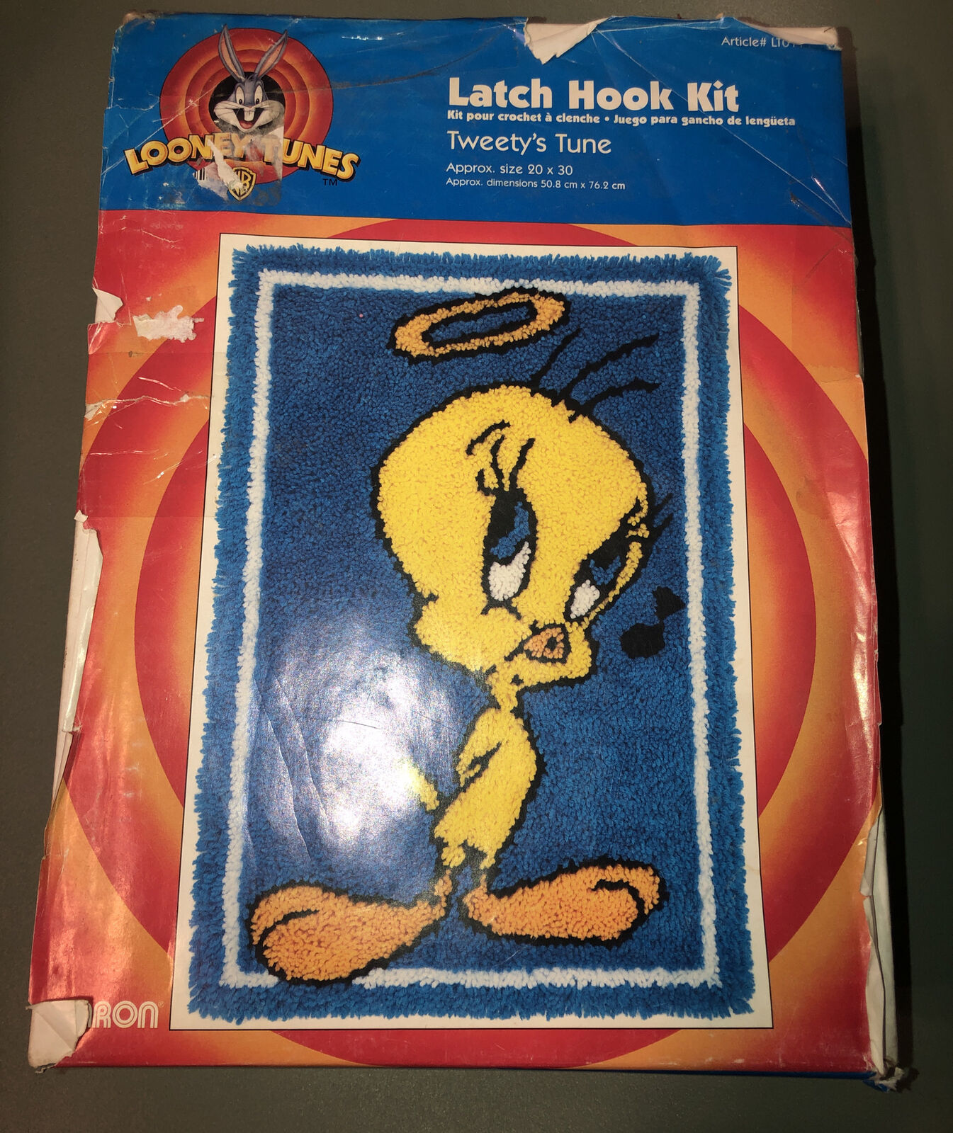 Looney Tunes Latch Hook Tweety’s  Tunes Vintage By Caron Approx 20 X 30 Opened